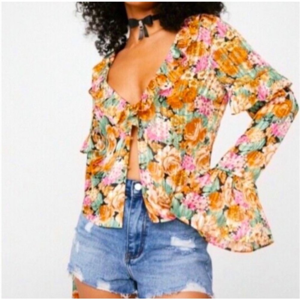 NWT Nasty Gal 70’s Floral Ruffle Blouse UK6/US2/ EU34